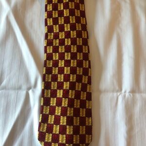 Ermenegildo Zegna Burgundy and Gold Patterned Tie